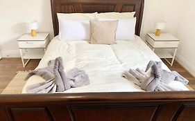 Urba Luxury 3 Bed Stays Sheffield Central
